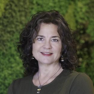 Portrait of Heather Rosnow